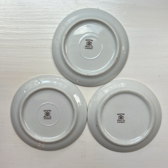 3 Vintage Reutter Porzellan W. Germany Folkart Seasons Small Porcelain Plates - Picture 6 of 7